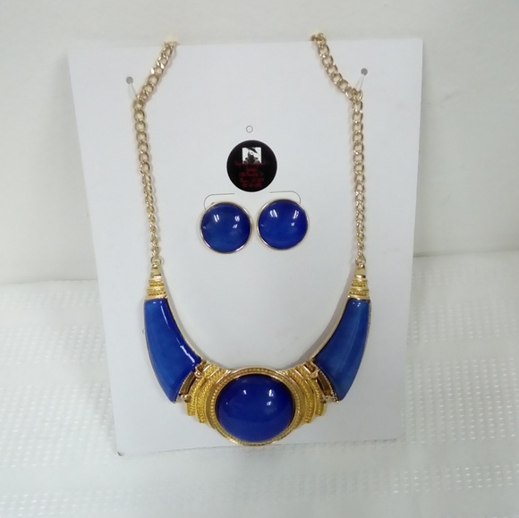 Deja Vous Jewelry - NWT Blue Statement Neckace Set Deja Vous Jewelry - NWT Blue Statement Neckace Set